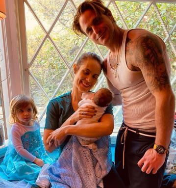 Viviane Thibes with her boyfriend Cameron Douglas and children Lua Izzy Douglas and Ryder T. Douglas.